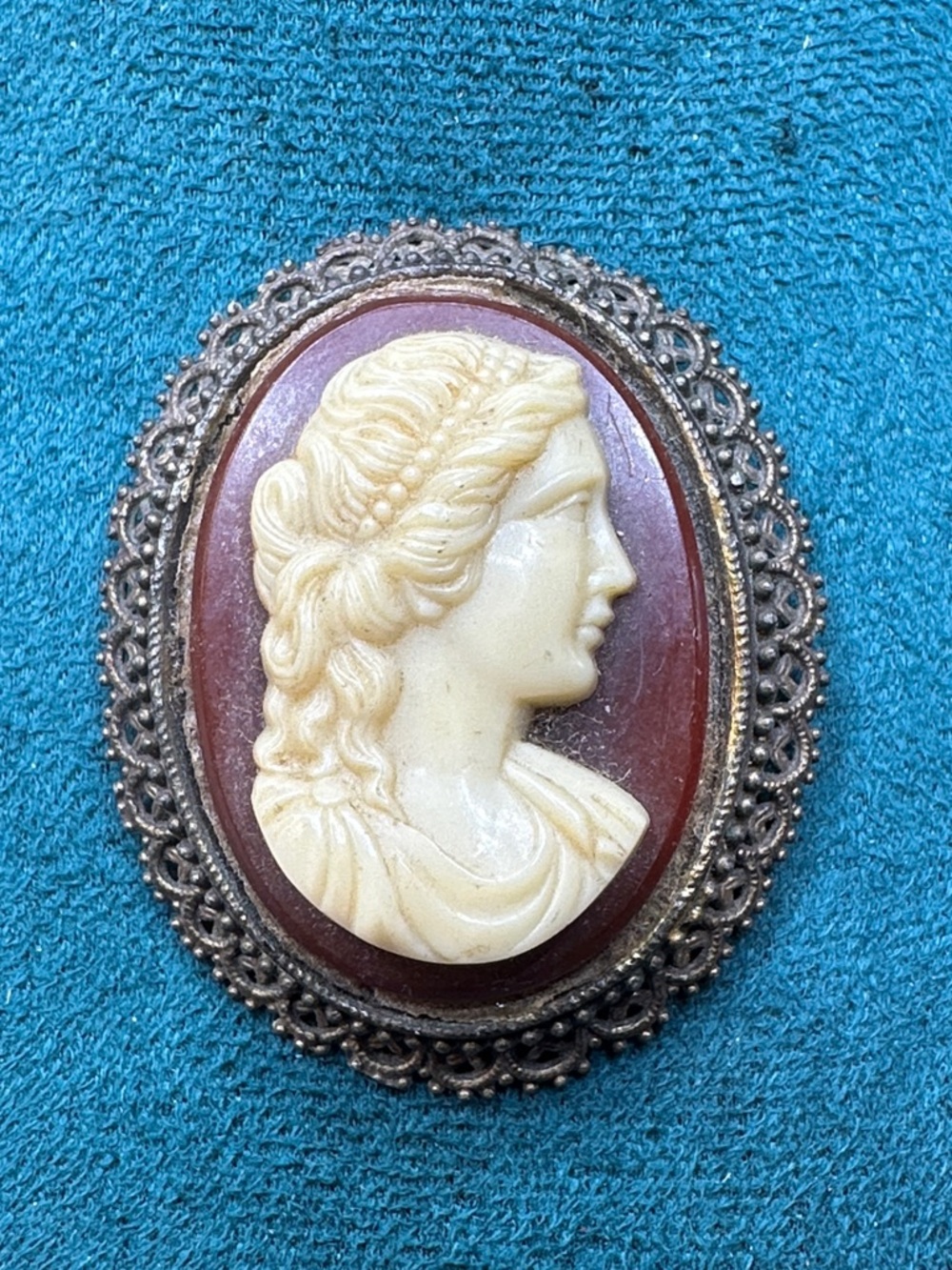Celluloid Bakelite Back Vintage Cameo Pendant